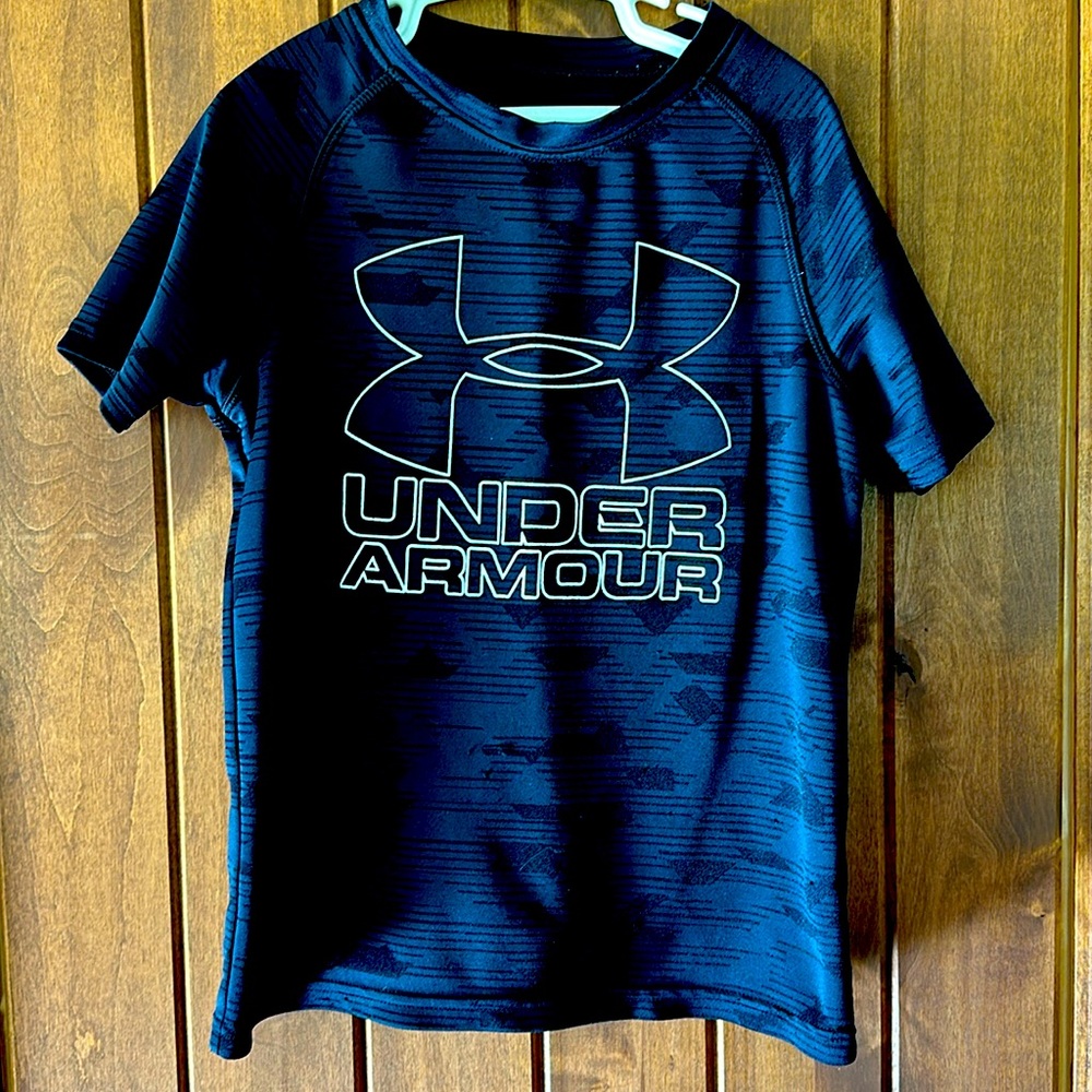 Under Armour t shirt